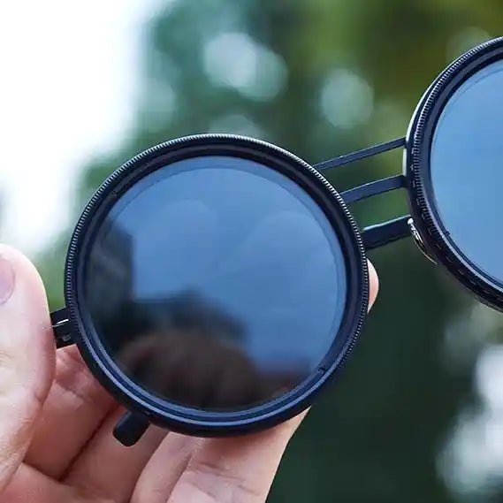 OptiShade™ – Lunettes de soleil à teinte réglable