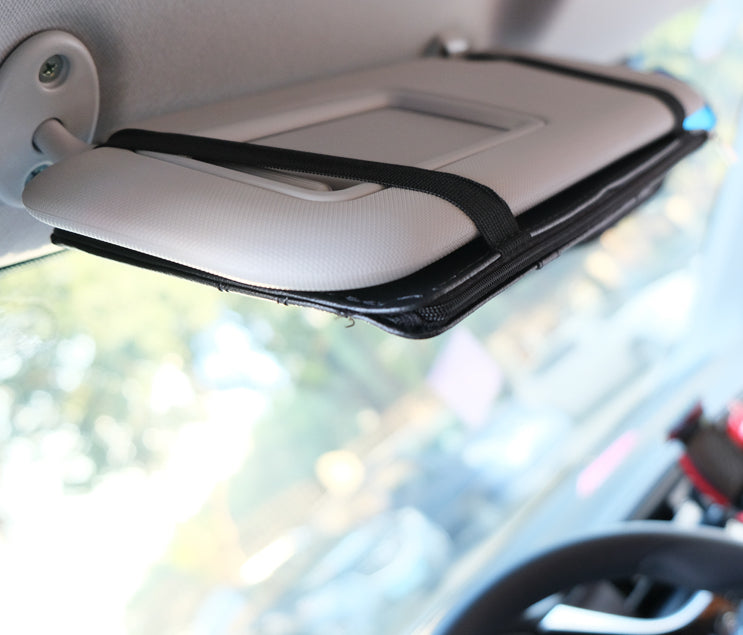 Promotion Spéciale : 1 ACHETÉ  = 1 OFFERT  🛻 Organisateur de Pare-Soleil 🚗 | Multi-Poches 💳 Téléphone 📱 Lunettes 🕶️ Stylos ✍️ & Plus Encore !